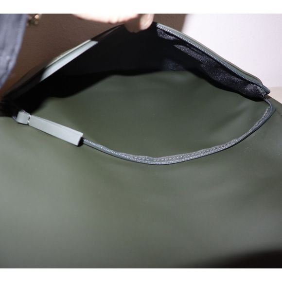 RAINS 12840 Unisex One Size Green Waterproof Field Bag Backpack - Picture 9 of 11